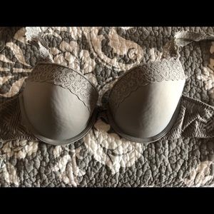 Aerie gray lightly lined lace detailed bra